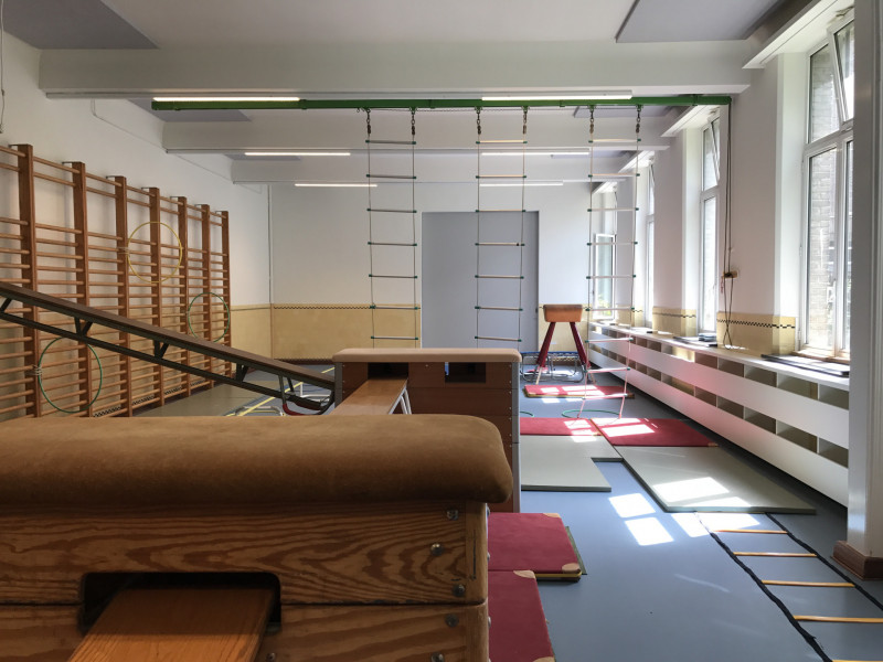 pulhof | turnzaal lagere school 